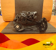 Cargar imagen en el visor de la galería, Cambio Shimano Deore XT 12V RD-8100