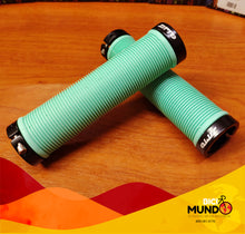 Cargar imagen en el visor de la galería, Puños MTB ZTTO y XTOS con Cierre de seguridad en Goma Gel Silicon