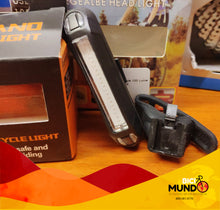 Cargar imagen en el visor de la galería, Luz Trasera Recargable de 100 lúmenes de luminosidad