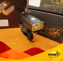 Cargar imagen en el visor de la galería, Luz Delantera Recargable Gaciron, 800, 1000 y 1600 lumenes de luminosidad